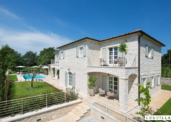 Elena Villa